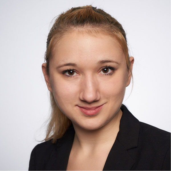 Portrait von Scheer Mitarbeiterin Ann-Julie Wasmer 