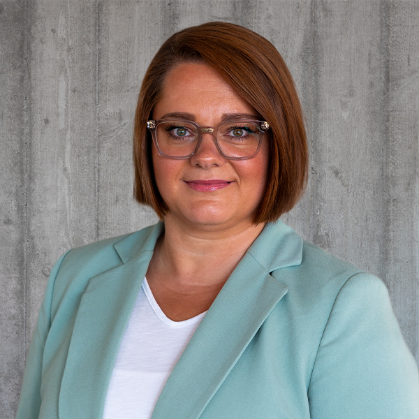 Ein Portrait von Scheer Mitarbeiterin Stephanie Trost